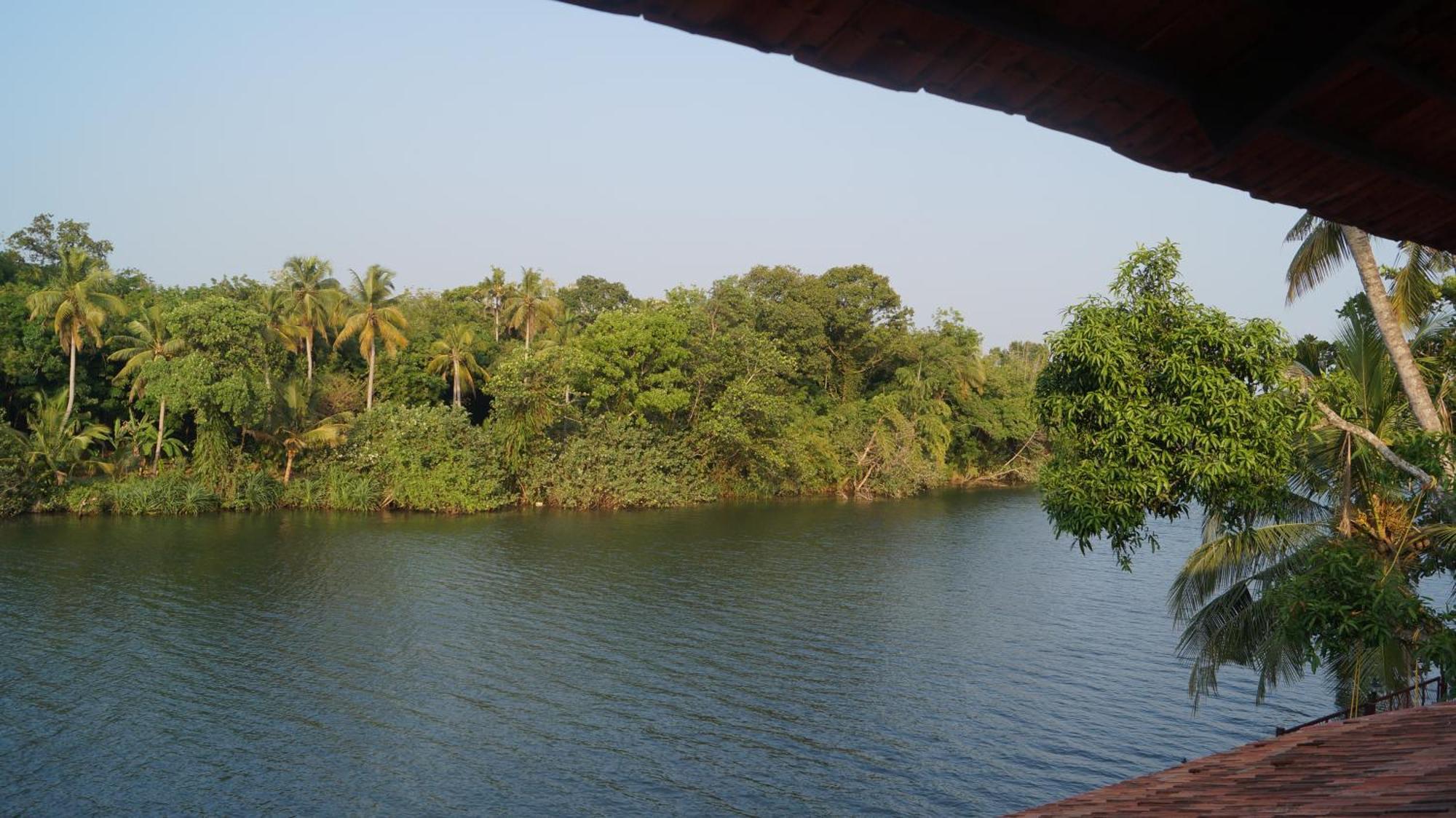 Blue Lake Villa Kollam Exterior photo