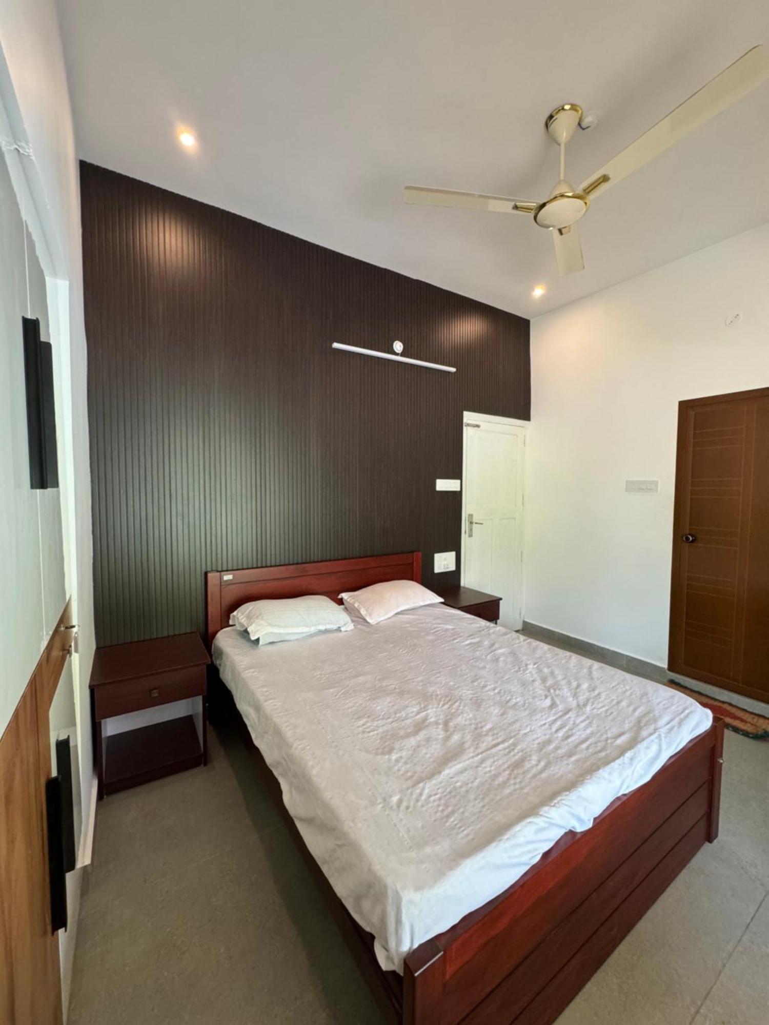 Blue Lake Villa Kollam Exterior photo